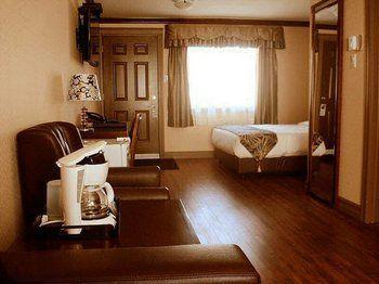 The Greensboro Inn New Minas Экстерьер фото